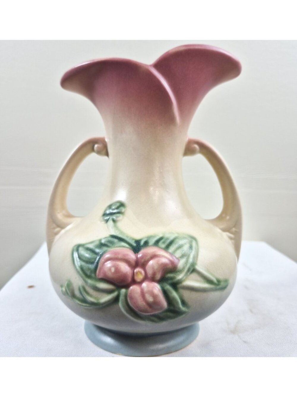 Vintage Hull Art Pottery Woodland W-8-7 1/2 Double Handle Vase Pink Floral USA